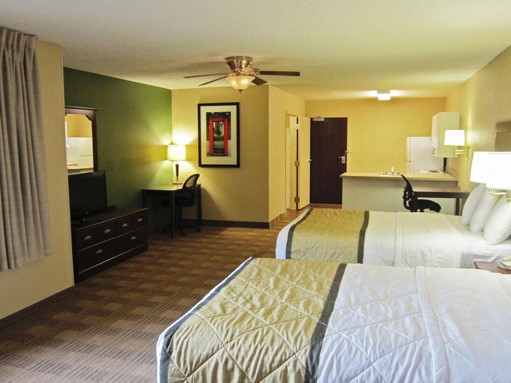 Extended America Select - Des Moines - Urbandale Hotel 2*